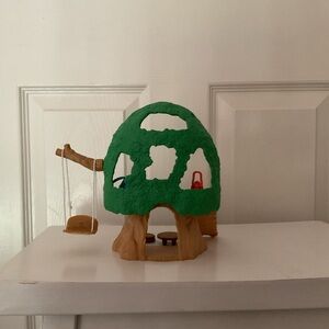 Green and Brown Dinosaur Action Figures Playset